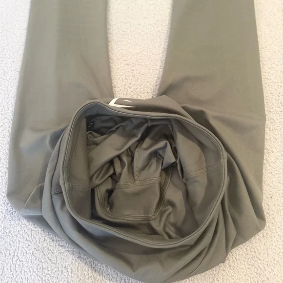 LIKE NEW Gymshark Training Leggings - Core Olive - Picture 3 of 10